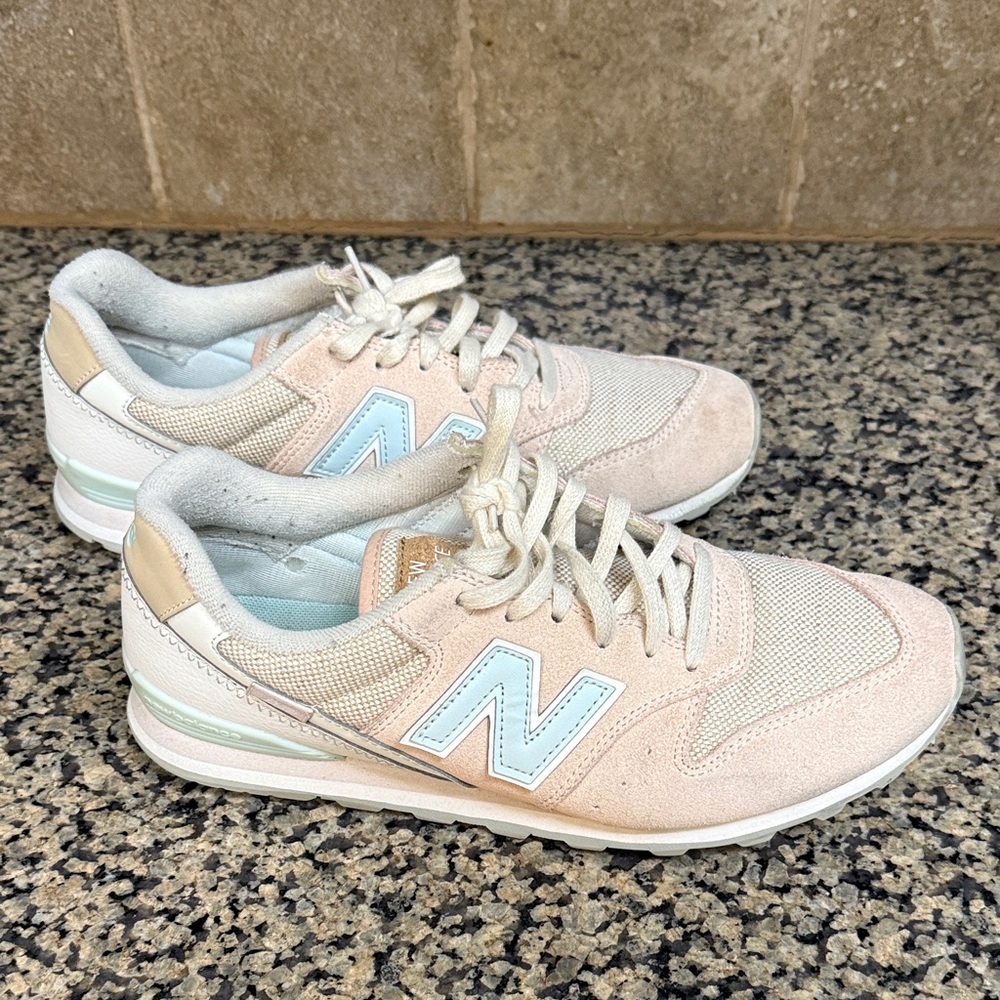 New Balance 996 Women's Sneakers